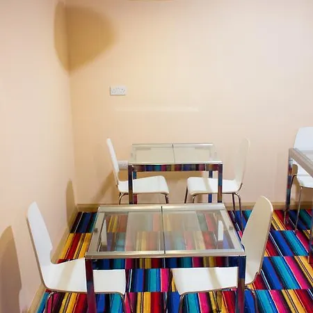 Hostel Savoy Centre *