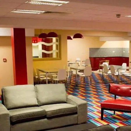 호스텔 Savoy Centre