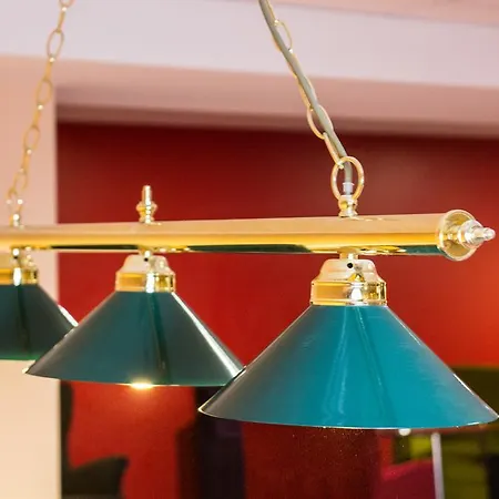 אכסניה Savoy Centre גלוואיי