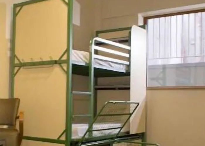 Savoy Centre Hostal *